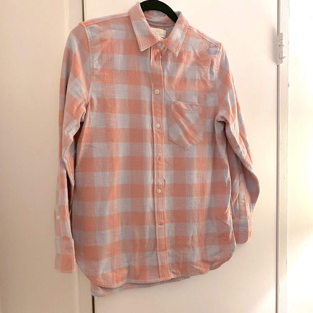 LIKE NEW J. Crew Blue and Pink Flannel size small